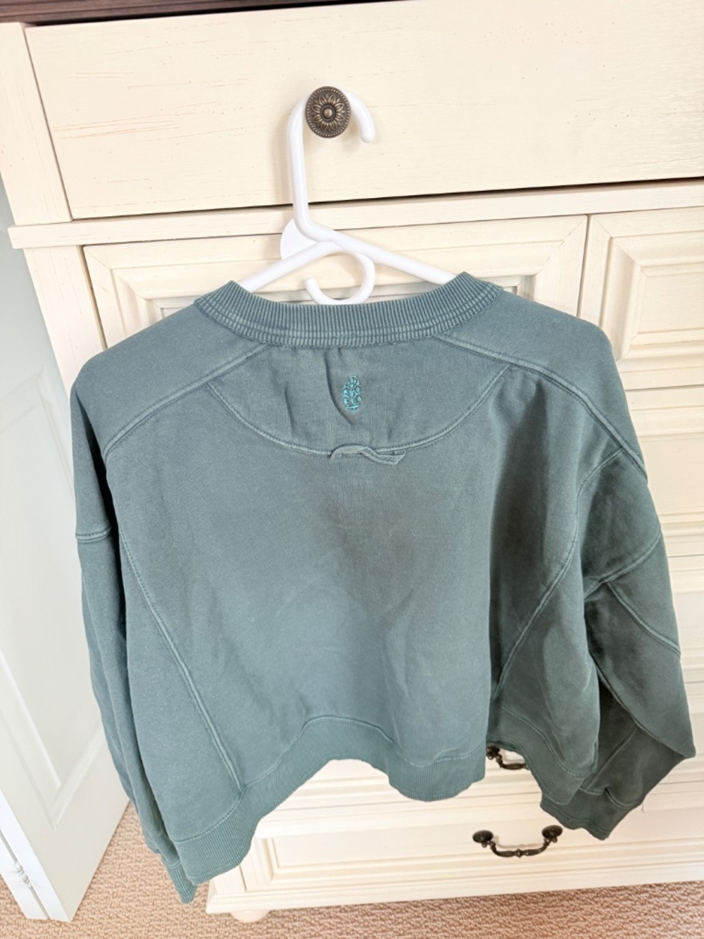 FP Movement Intercept Cropped Sweatshirt – Dark Green - M - NWOT - Picture 5 of 6